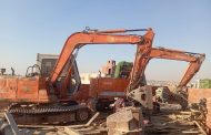 محافظ القاهرة: لا تهاون مع مخالفات البناء وتطبيق القانون فرض عين.. وإزالة 3 أدوار مخالفة بالمقطم