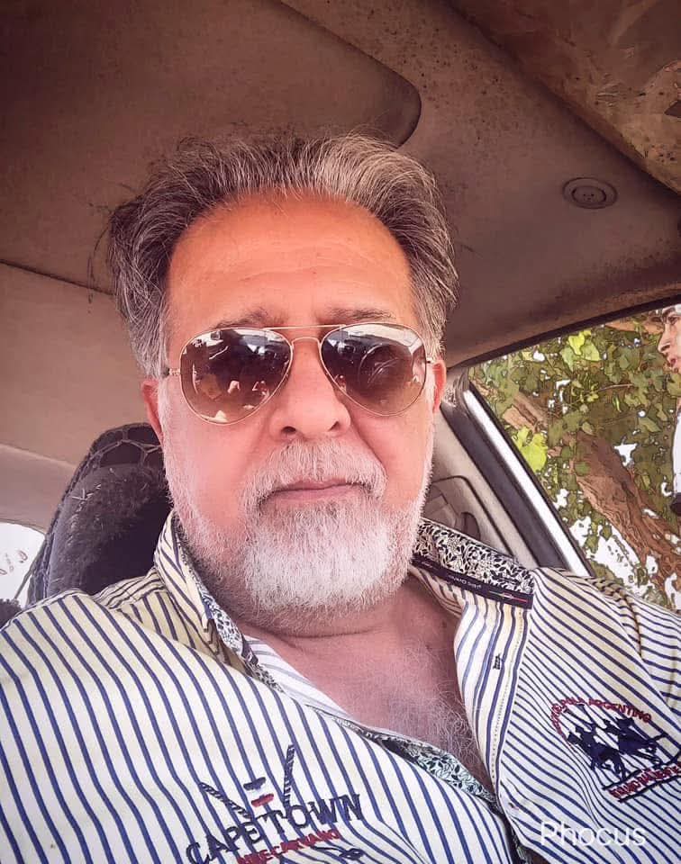 فاضل عباس يكتب.. رتوش على وجه العزلة