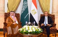 وزير الخارجية يبحث مع نظيره السعودي سبل تعزيز العلاقات الثنائية والتطورات الإقليمية