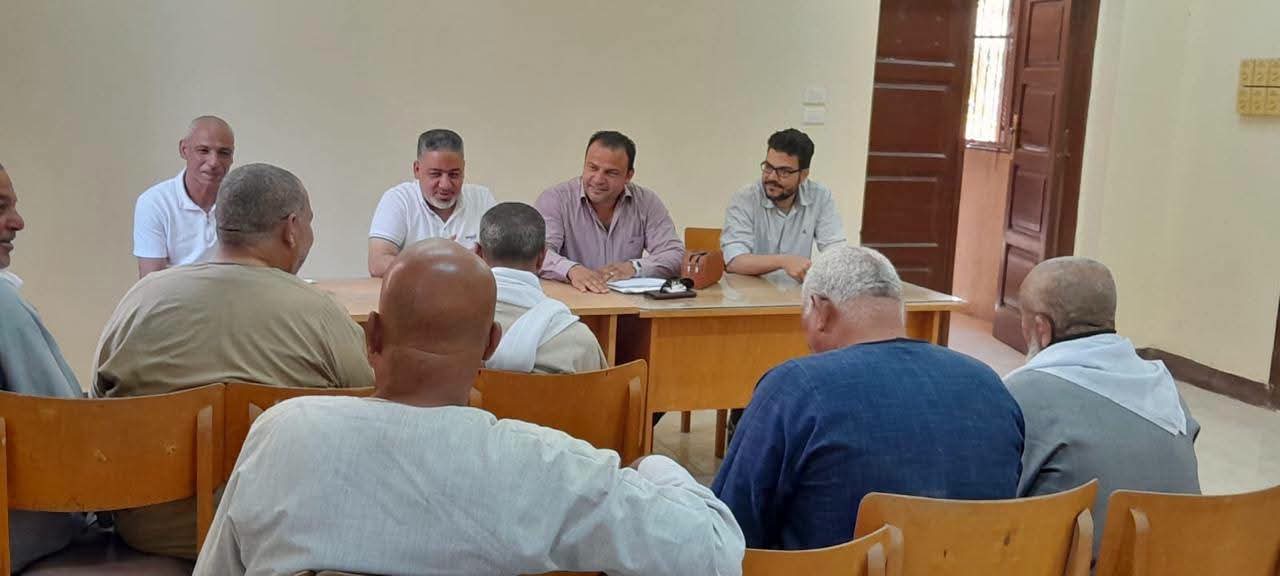 نشر الفكر التعاقدي لزراعة المحاصيل الزيتية الاستراتيجية لرفع مستوى معيشة المزارعين