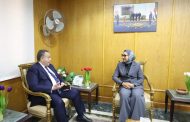 محافظ الوادي الجديد تبحث مع نقيب عام المهندسين أوجه التعاون المشترك