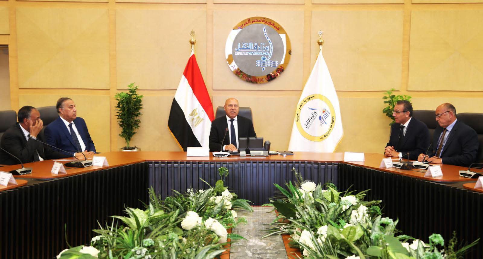 وزير النقل يترأس اجتماع الجمعية العمومية للقابضة لمشروعات الطرق والكباري والأعمال البحرية