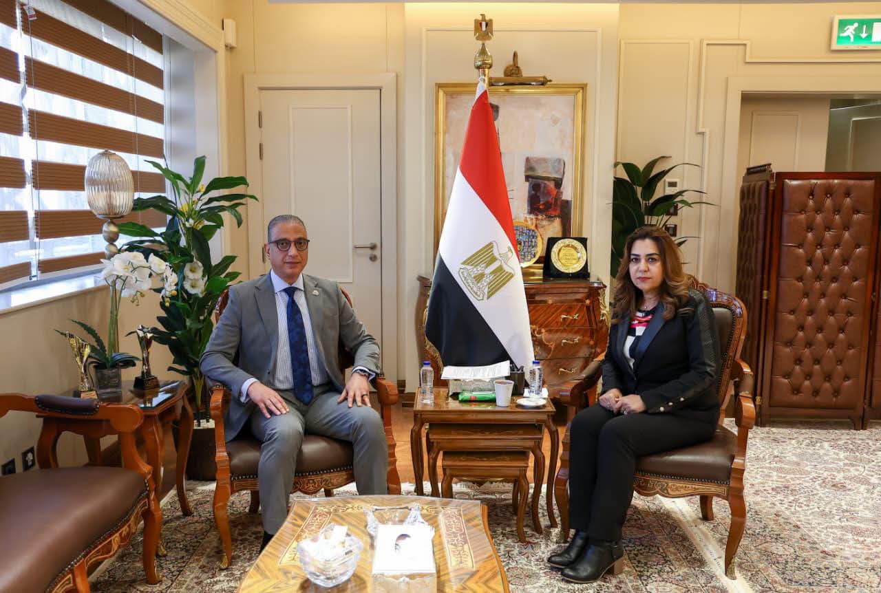 متابعة مشروعات الخطة الاستثمارية والملفات الحيوية بالجيزة