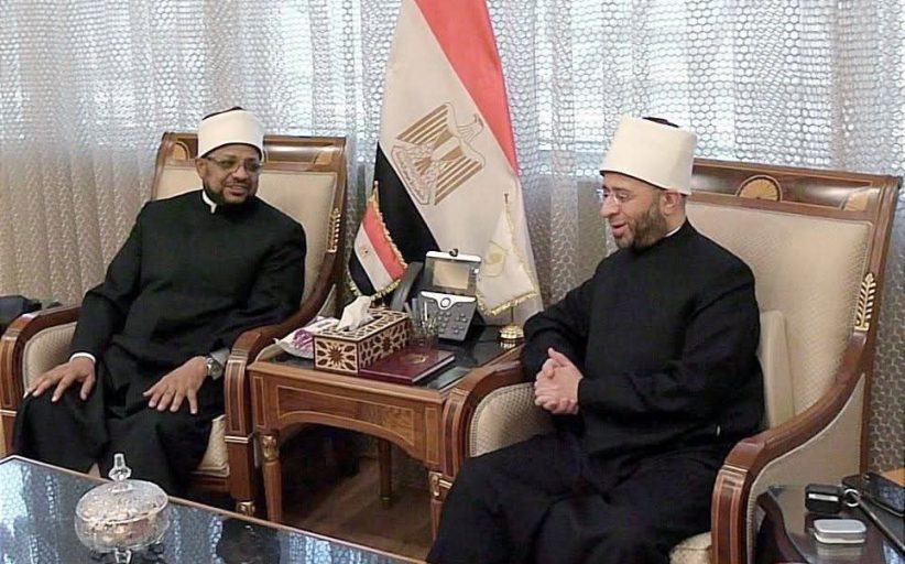 وزير الأوقاف يستقبل أمين عام مجمع البحوث الإسلامية لبحث التعاون المشترك