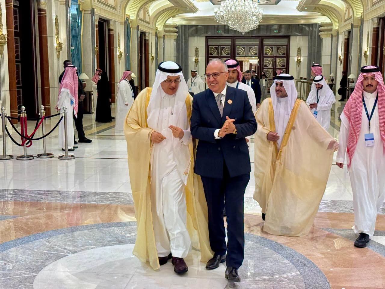 سويلم يصل إلى جدة للمشاركة في أعمال أسبوع المياه السعودي