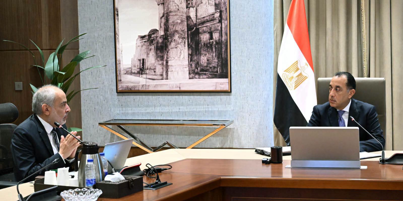 رئيس الوزراء يتابع مخطط تطوير منطقة نزلة السمان ومشروع إحياء 