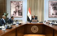 رئيس الوزراء يستعرض مخطط تطوير مستشفيات 