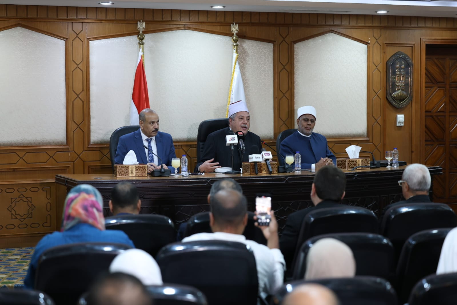 الشيخ أيمن عبدالغني يعرض أبرز الاستعدادات للشهادة الثانوية الأزهرية