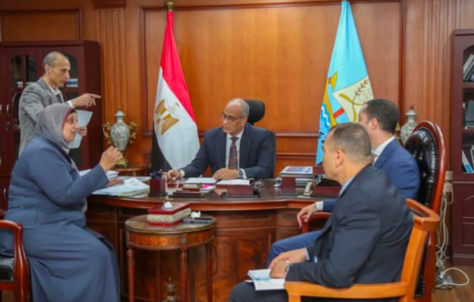النحاس..تناقش عددا من الملفات الحيوية ومشكلات الدوائر