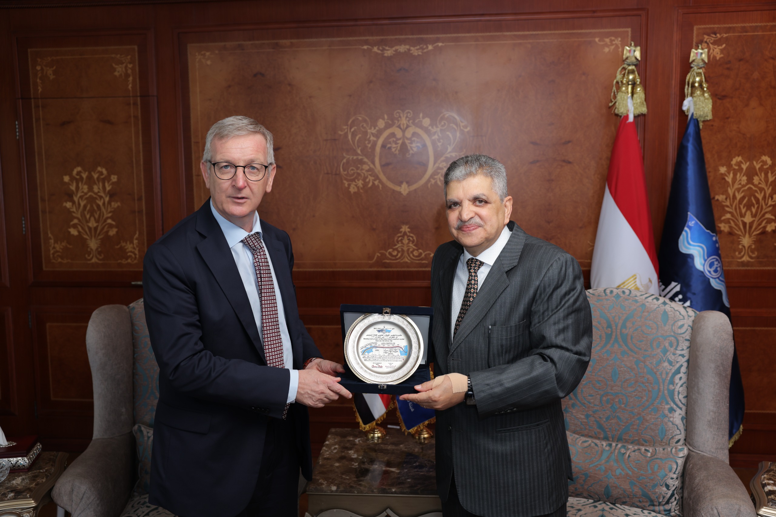 الفريق ربيع : يستقبل السفير الأيرلندي بالقاهرة لبحث سُبل التعاون المشترك
