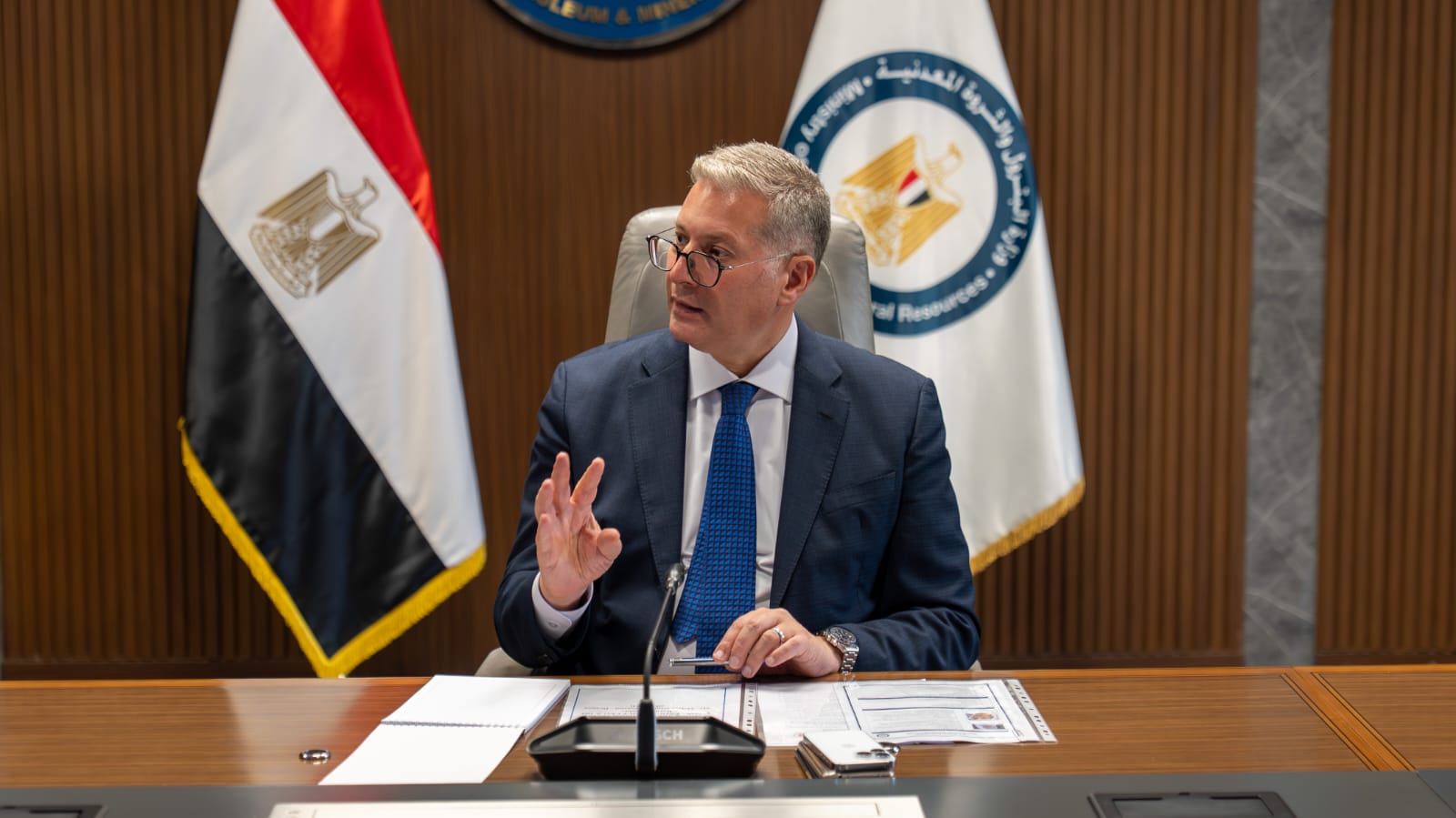 بدوى يبحث مع إينوك الإماراتية التوسع في الاستثمارات المشتركة بمجالات تموين الطائرات والاستكشاف البترولي