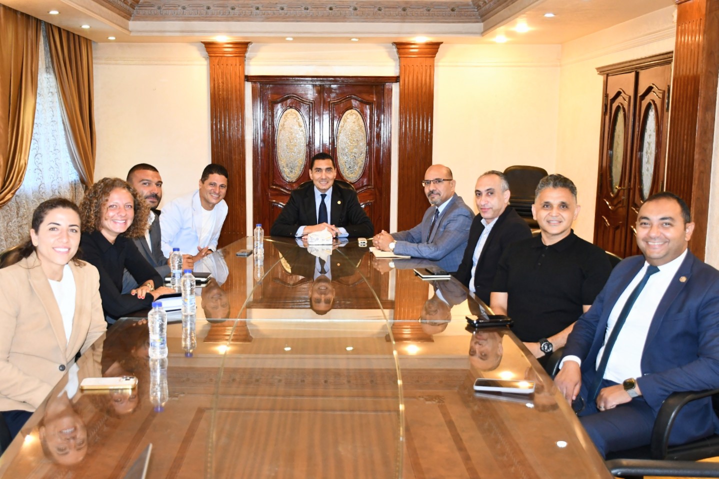 جوهر  يبحث مع رئيس شركة 