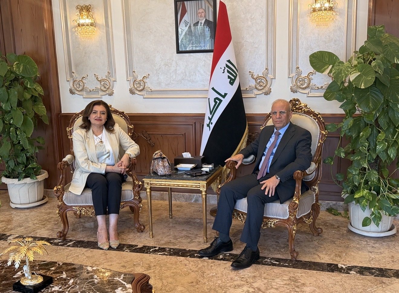 سفير العراق يستقبل وفداً من المجلس العربي للتدريب والإبداع الطلابي ويبحث تعزيز التعاون الأكاديمي