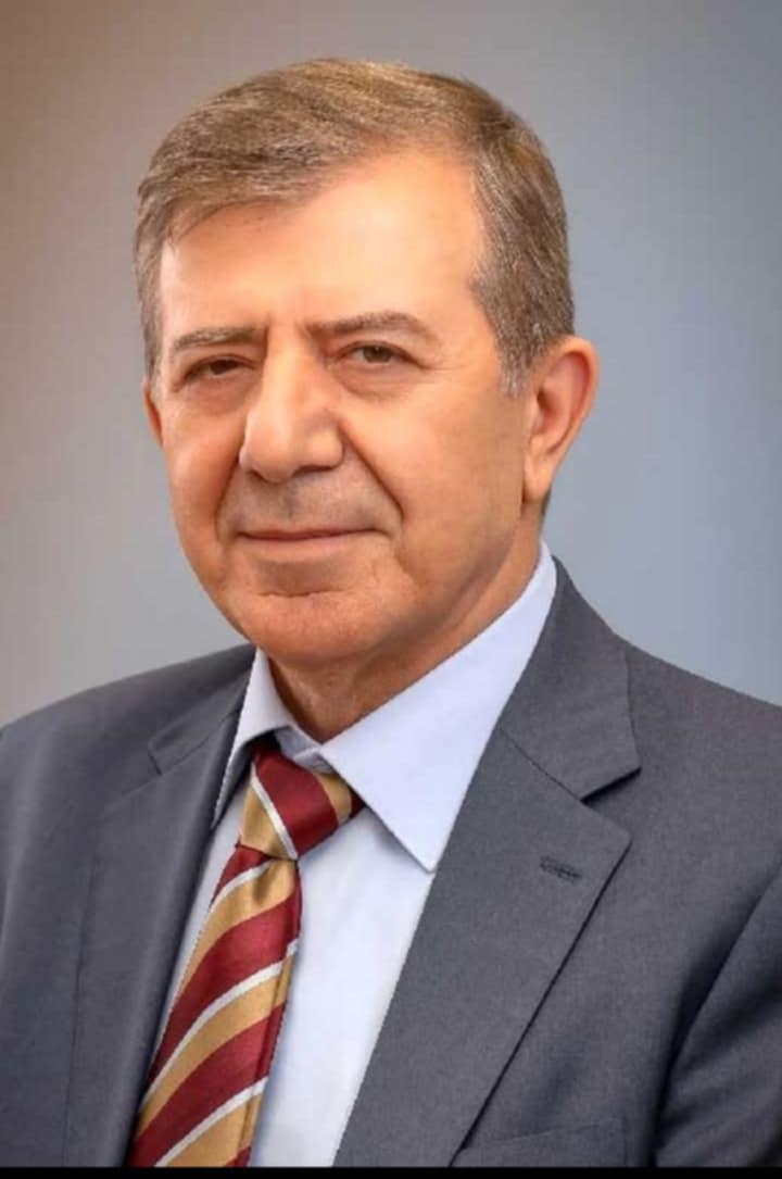 قراءة نقدية للدكتور بسام الخالد: 