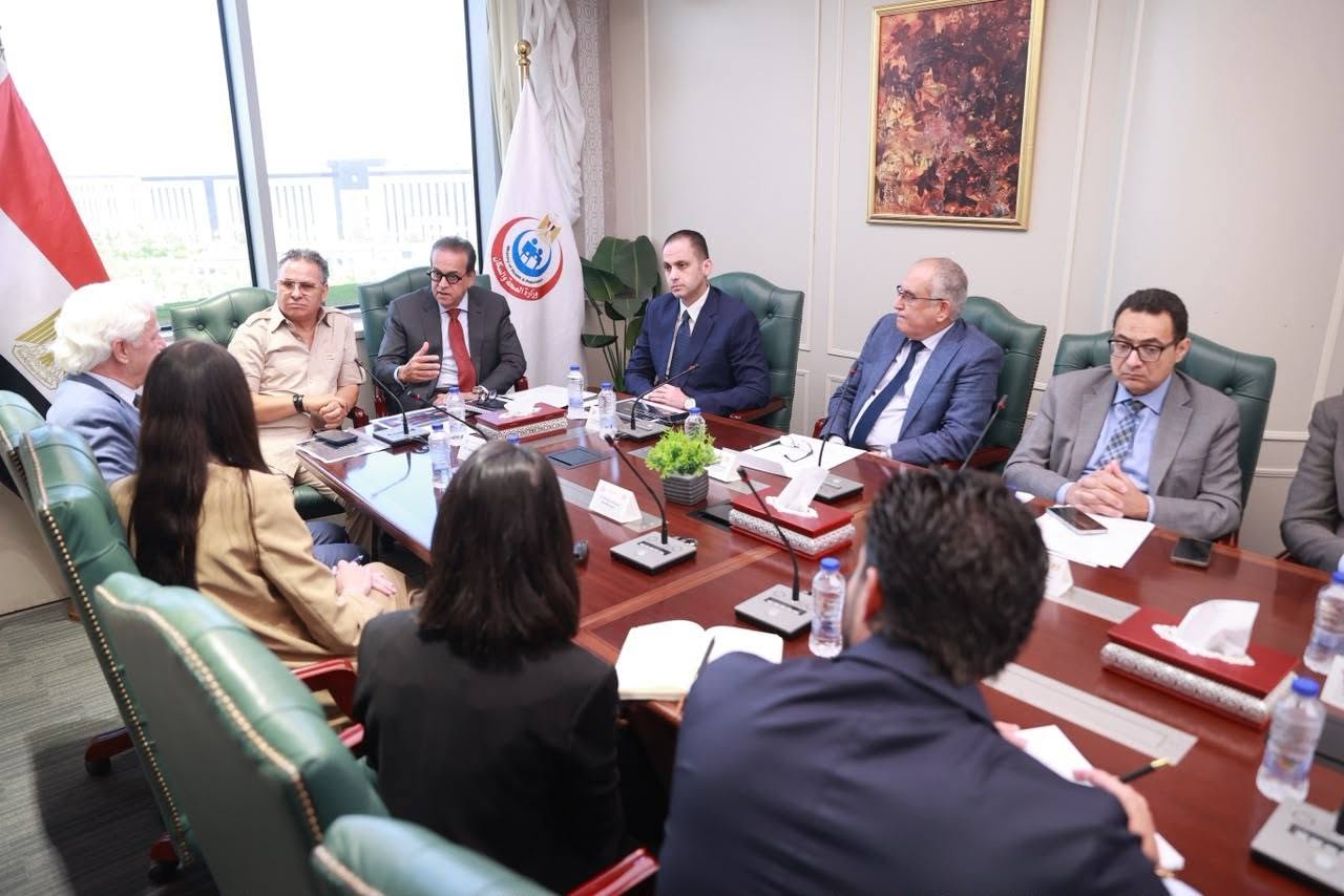 وزير الصحة يبحث مع مجموعة «سان دوناتو» الإيطالية معدلات تنفيذ مستشفى هليوبوليس الجديد وخطط الاستثمار المستقبلية