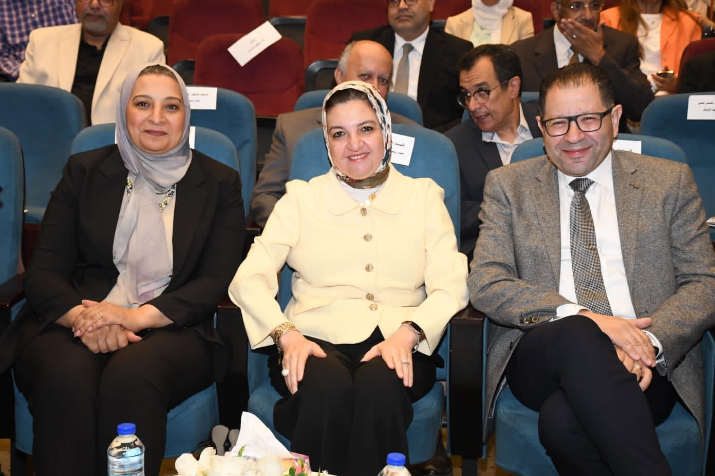 رئيس جامعة عين شمس يشهد فعاليات المؤتمر العلمي لكلية الهندسة ويؤكد دورها المحوري في قيادة التحول نحو الجامعة الذكية