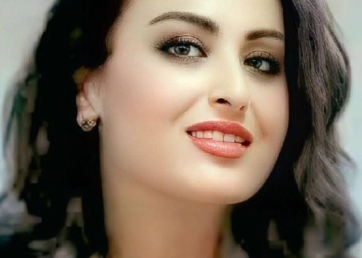 نبيلة متوج تكتب.. صباحُ عاشقٍ