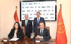 محافظ بورسعيد يشهد توقيع اتفاقية لإقامة مشروع فندقي عالمي داخل قرية
