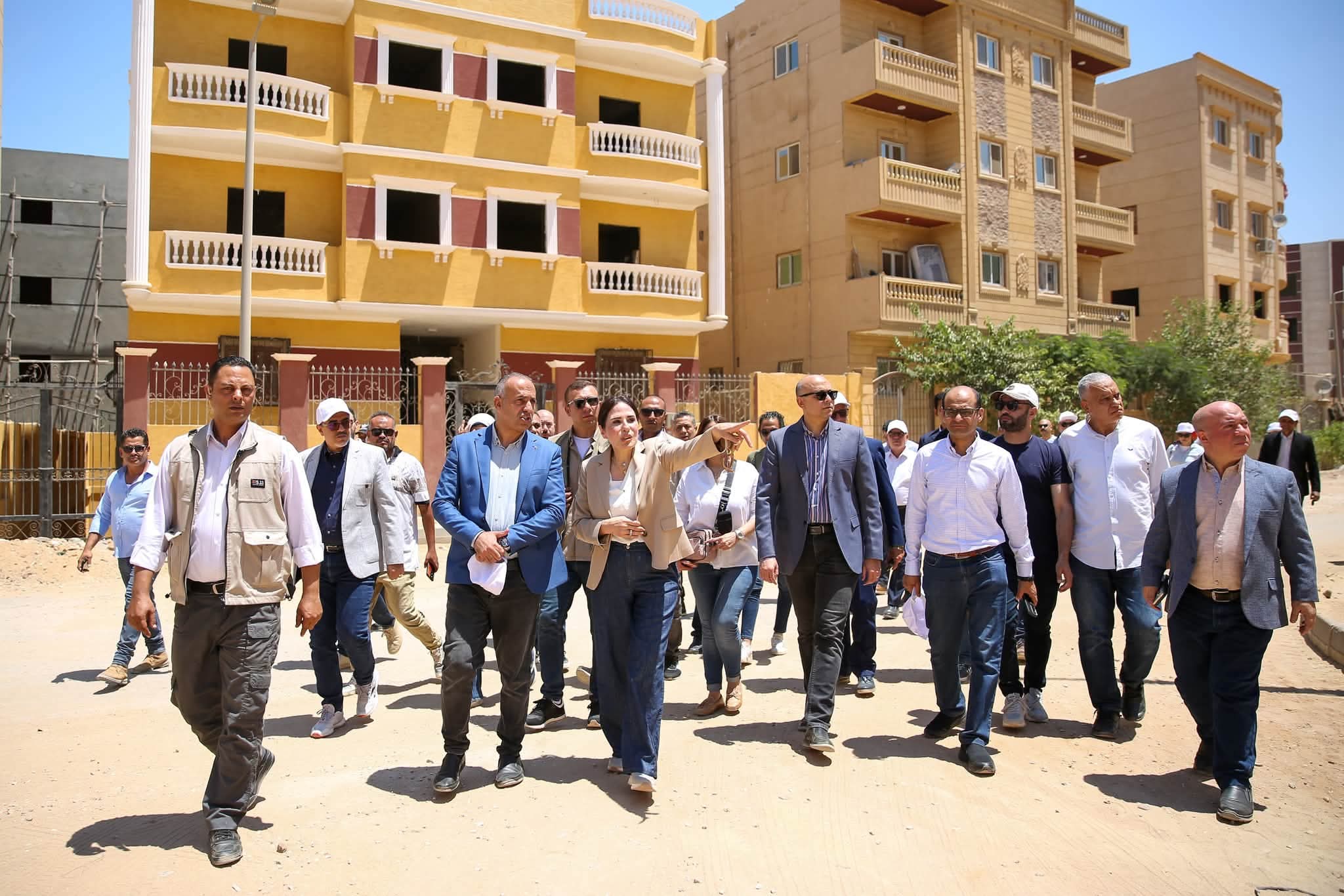 المنشاوي تتوجه إلى الحي المتميز بمدينة بدر لمتابعة الأعمال الجارية