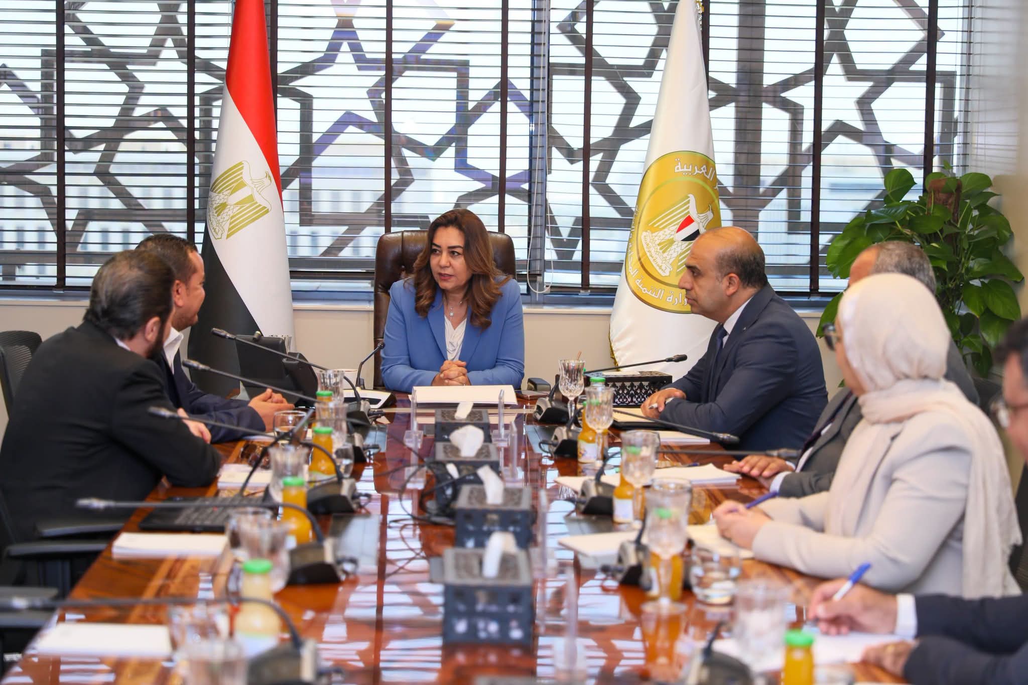 عوض تبحث الحلول المتطورة لإنشاء منظومة وطنية للإدارة الآمنة للمخلفات الدوائية