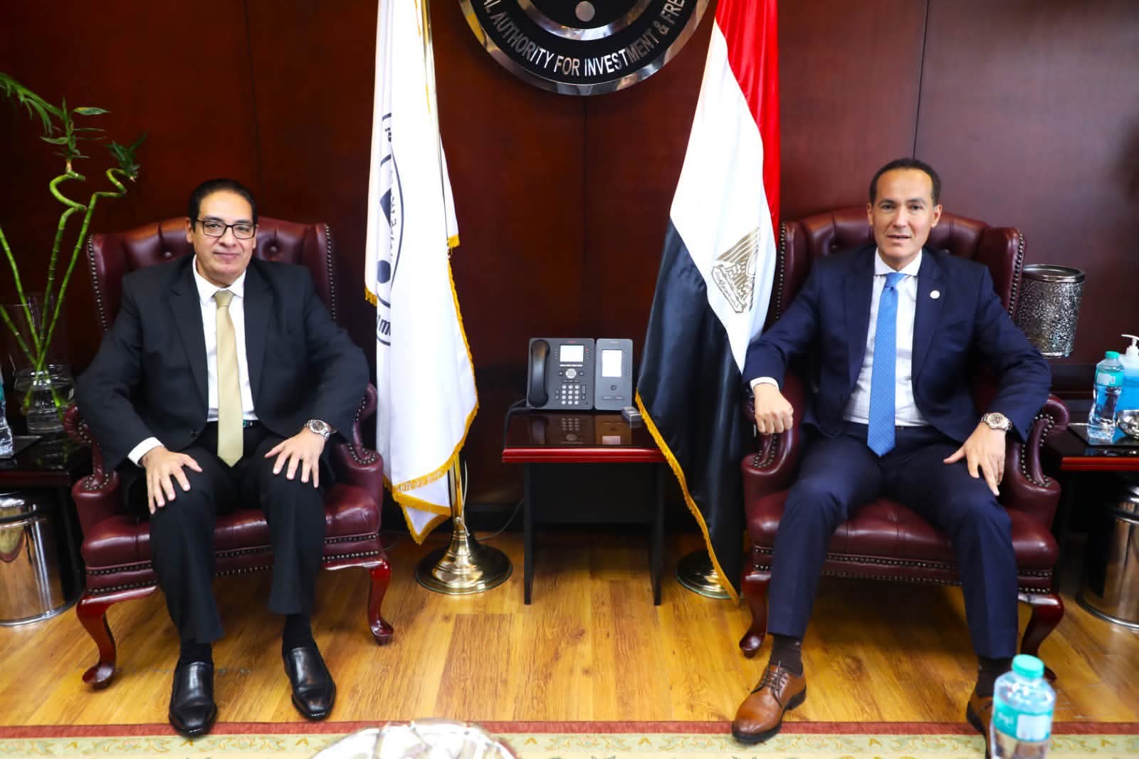 جامعة القاهرة والاستثمار تبحثان توقيع بروتوكول تعاون لدعم التحول الرقمي والذكاء الاصطناعي