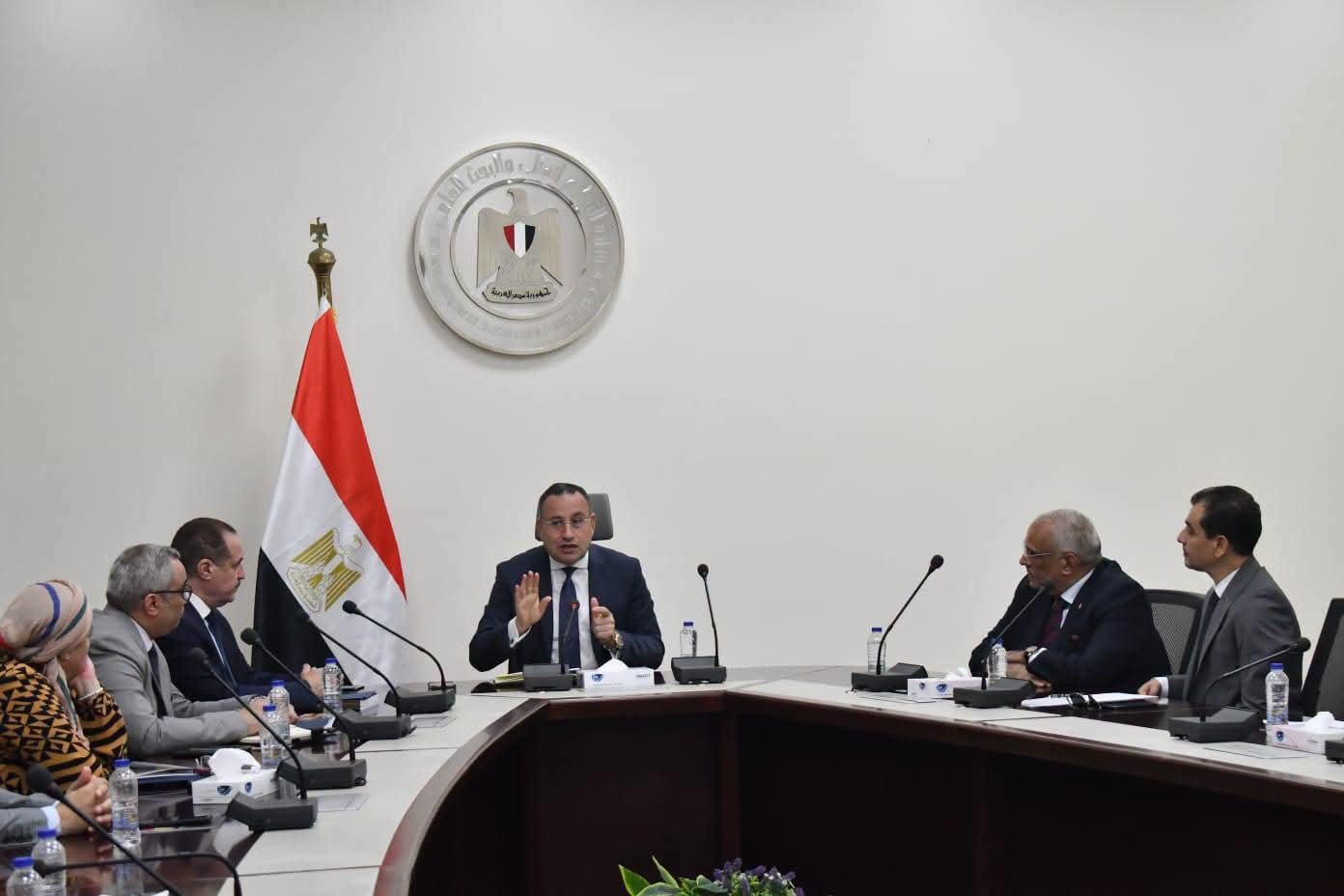 قنصوة: تكثيف القوافل الثقافية للمحافظات ومنح أولوية للمحافظات الحدودية بالتعاون مع الجامعات