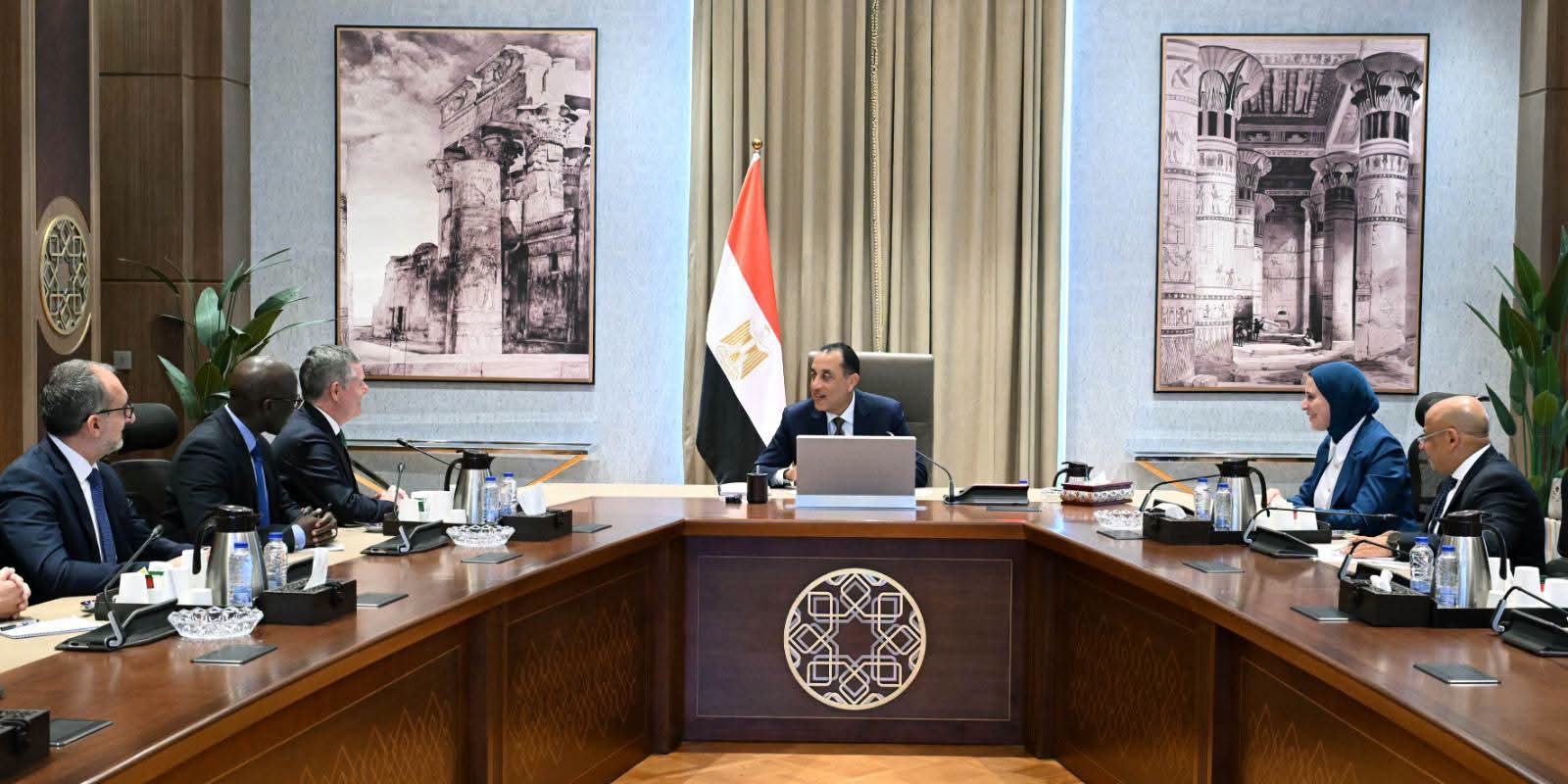 رئيس الوزراء يلتقي العضو المنتدب وكبير مسئولي المعرفة بمجموعة البنك الدولي