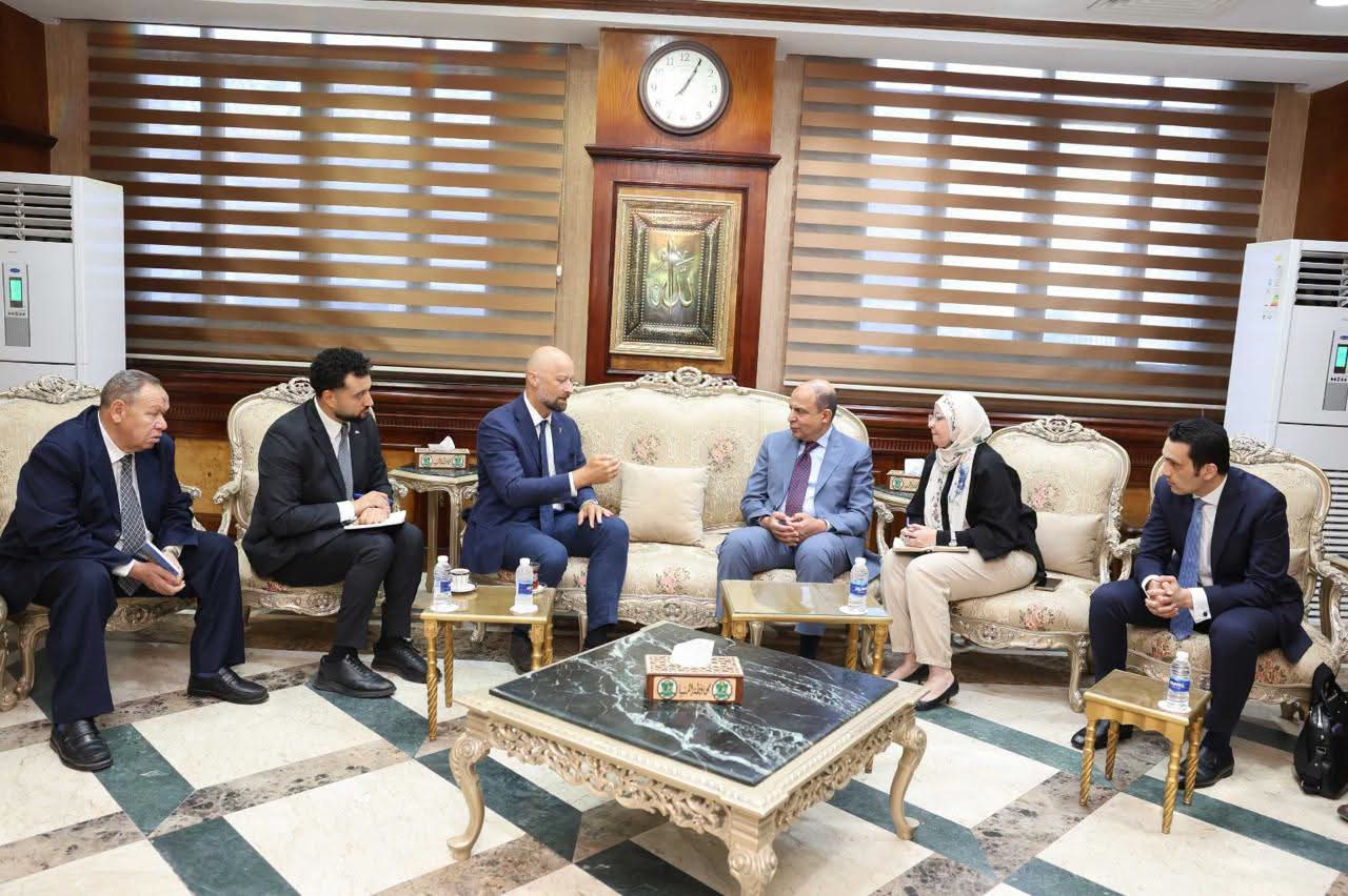 محافظ المنيا يبحث مع النرويج وممثلى شركة “سكاتك” لبحث مستجدات مشروع “وادي الطاقة المستدامة” باستثمارات 1.8 مليار دولار