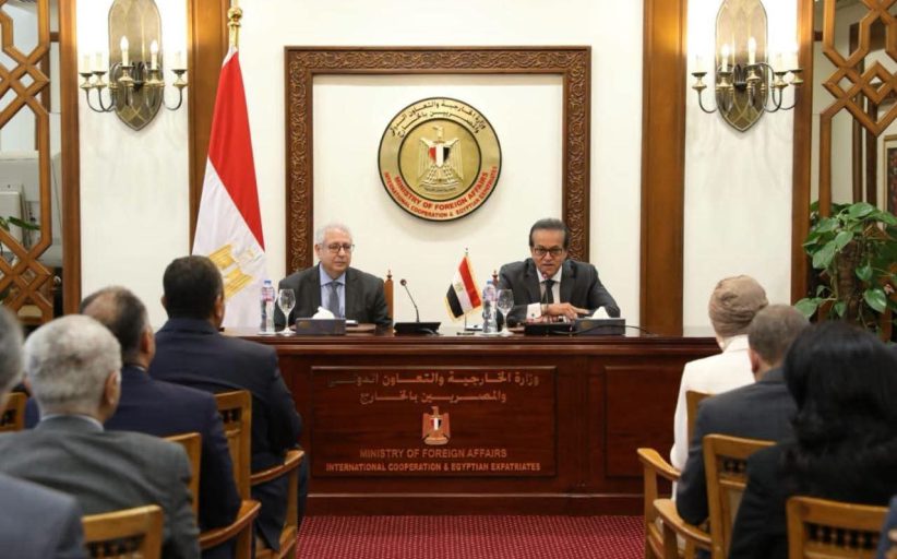 وزير الصحة يستعرض إنجازات المنظومة الصحية أمام السفراء المرشحين لتعزيز الصورة الدولية لمصر