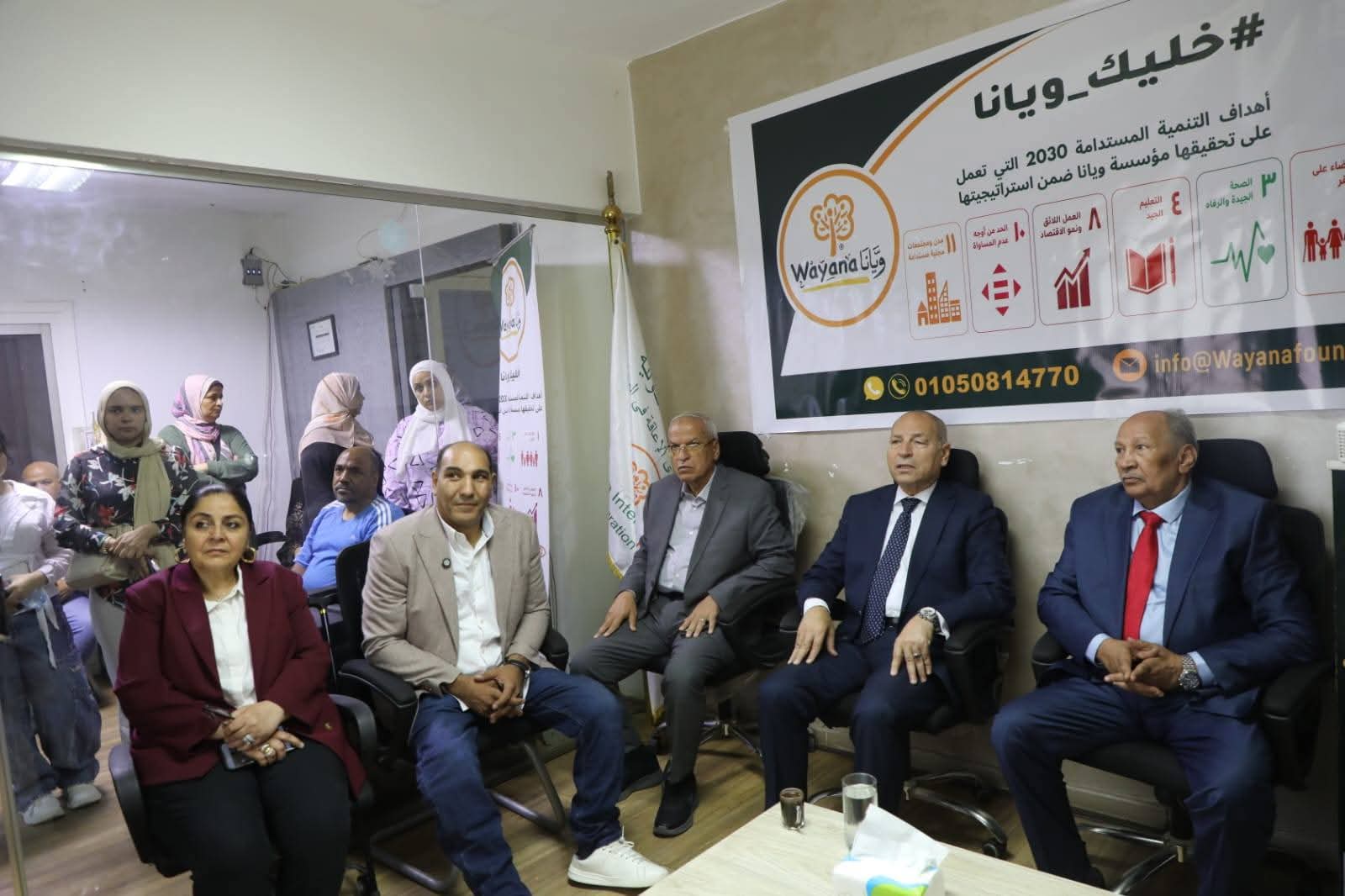 محافظ القاهرة يُسلم 12 كرسيًا كهربائيًا لذوي الهمم بالتعاون مع المجتمع المدني