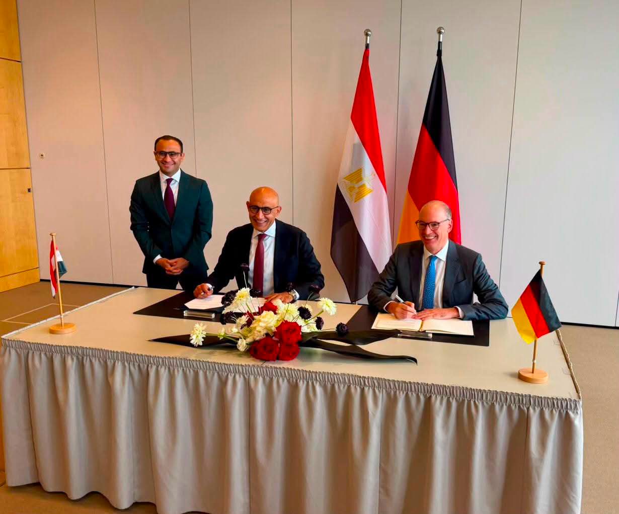 عبد اللطيف يوقع إعلان نوايا مشترك مع ألمانيا الاتحادية لتطوير المدارس الفنية المصرية الألمانية