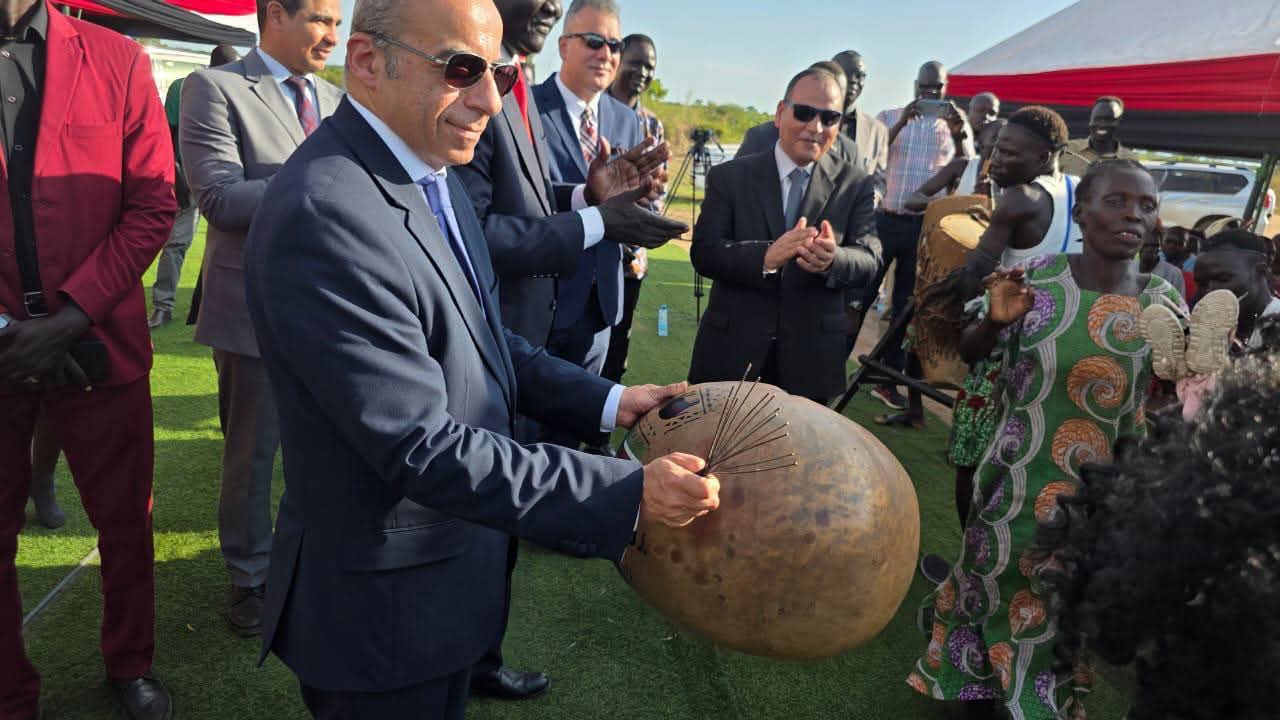 السفير المصري يفتتح محطة للمياه الجوفية في جنوب السودان