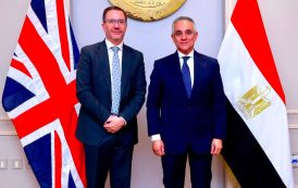 وزير العدل يستقبل سفير المملكة المتحدة بالقاهرة