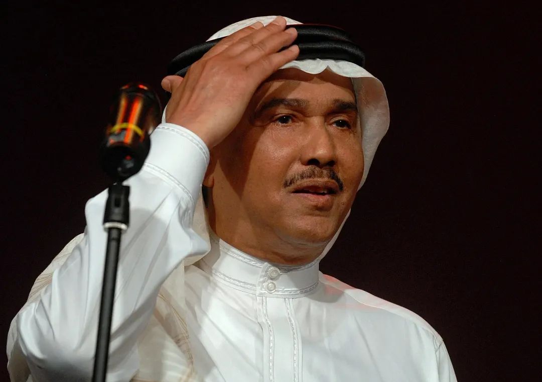 الفنان السعودي محمد عبده يوجه رسالة بعد ظلم منتخب مصر وخسارة الأرجنتين