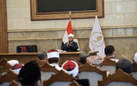 وزير الأوقاف يكرم خريجي منحة المجلس الأعلى للشئون الإسلامية