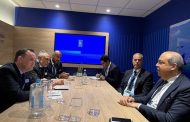 وزير الطيران يبحث مع «رولز-رويس» العالمية سبل تعزيز الشراكة لدعم تحديث أسطول الناقل الوطني