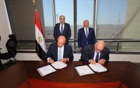 وزيرا النقل والطيران يشهدان توقيع بروتوكول رفع كفاءة وصيانة الممرات الرئيسية والخدمية والطرق الداخلية بالمطارات