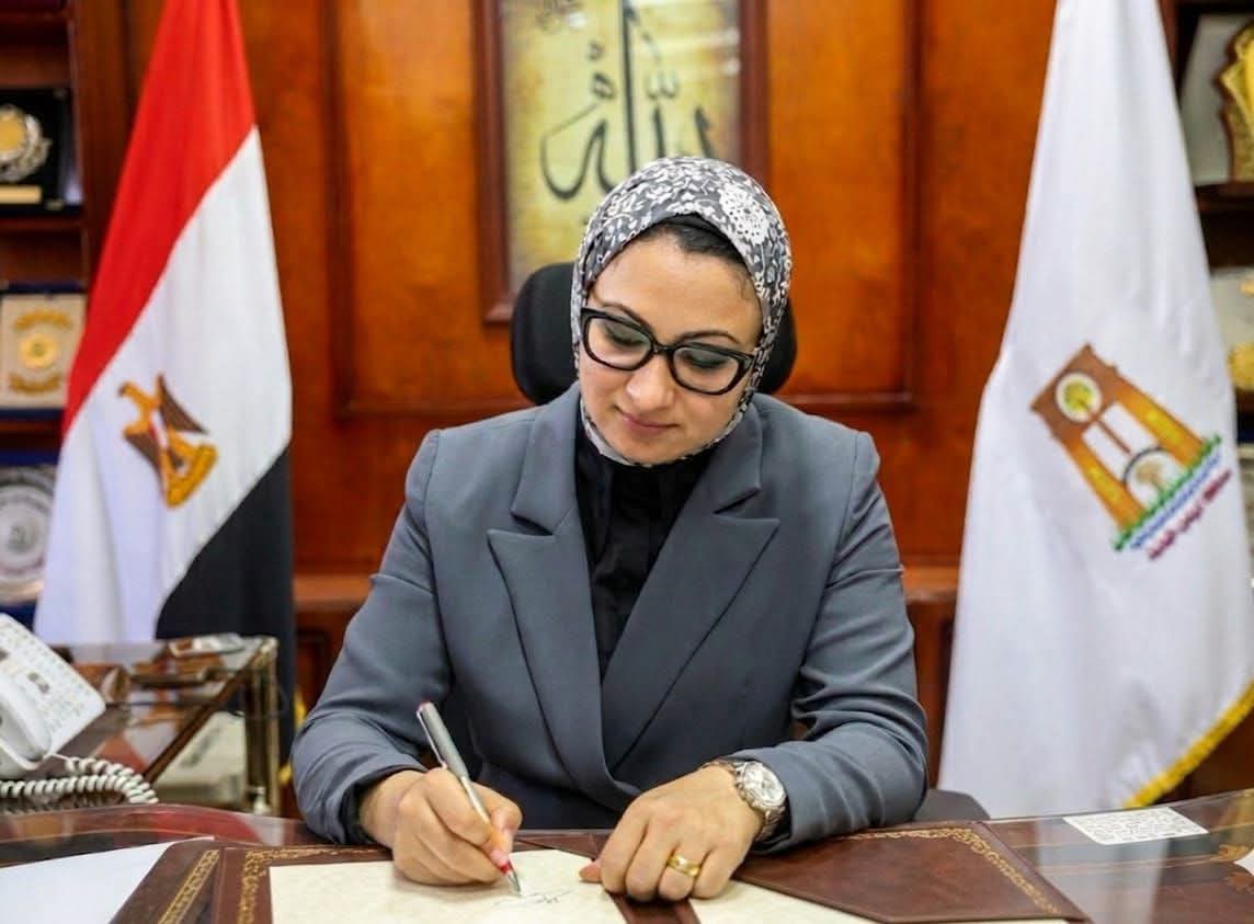 محافظ الوادي الجديد تُصدر قرارًا بتنظيم مواعيد عمل عمال النظافة بسبب ارتفاع درجة الحرارة