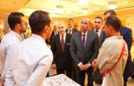 وزير العمل ومحافظ البحر الأحمر يفتتحان ملتقى التوظيف بالغردقة..ويسلمان عقود عمل منها لذوي همم