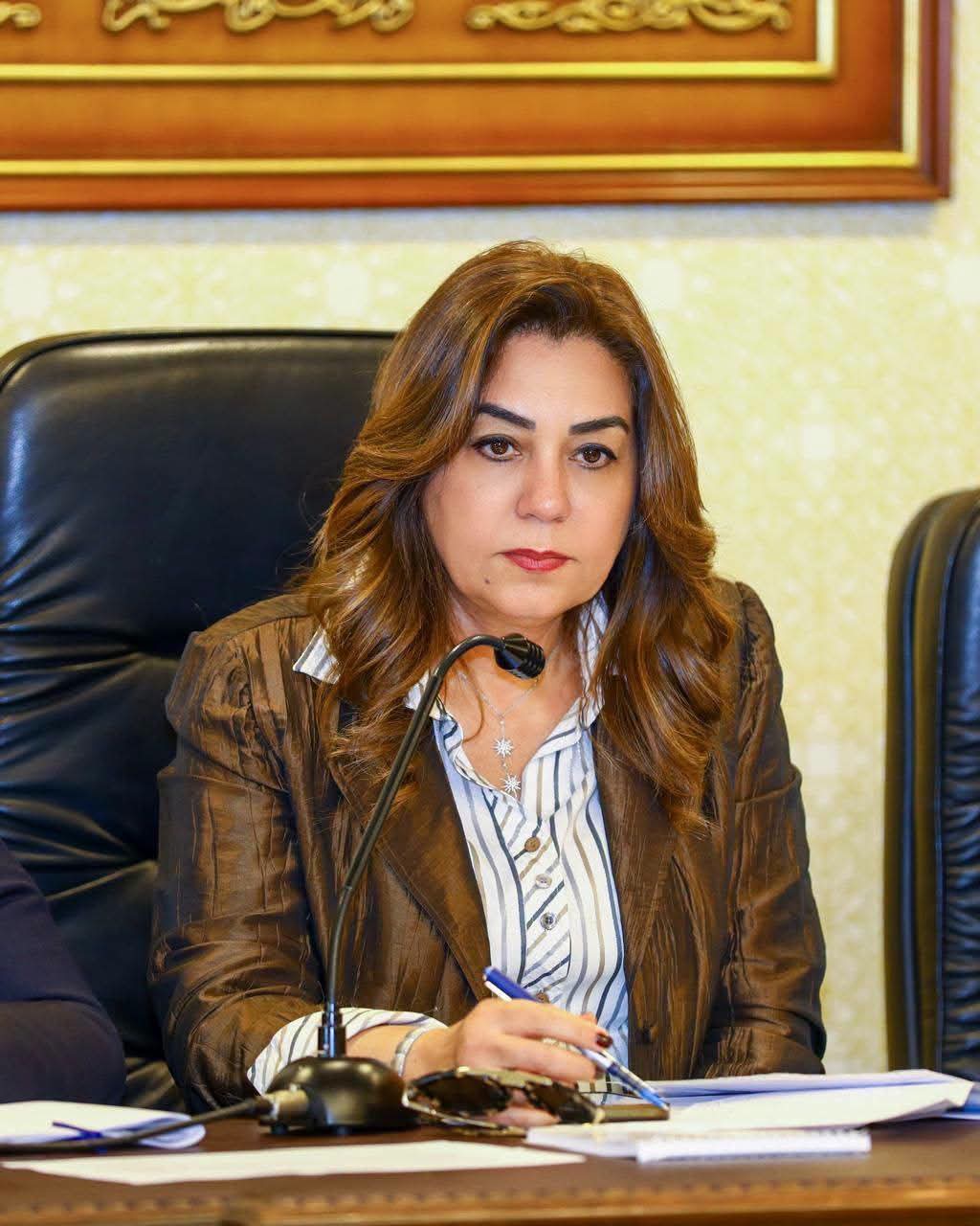 عوض تبحث نتائج المرور الميداني للجنة الإدارة العامة للمراجعة والحوكمة على 4 أحياء بالقاهرة