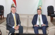 وزير الزراعة يبحث مع مدير معهد