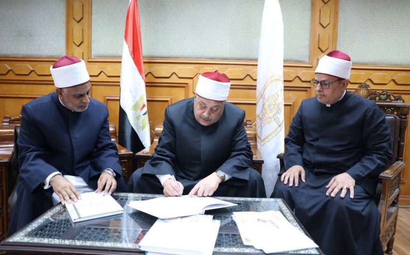 الشيخ عبدالغني يعتمد نتيجة امتحانات شهادات البعوث الإسلامية