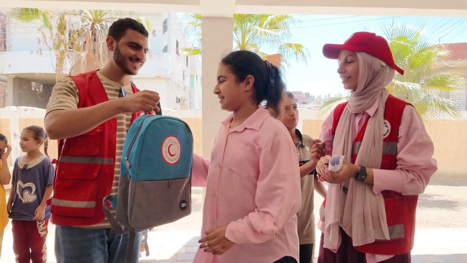 الهلال الأحمر المصري يواصل جهوده التنموية بقافلة شاملة لخدمة أهالي بحر البقر بالشرقية