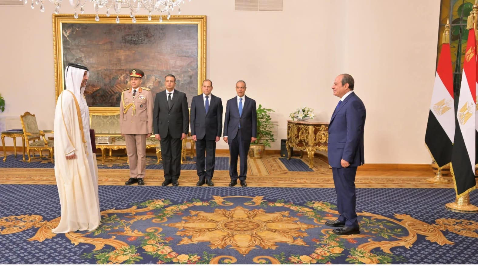 الرئيس السيسي يتسلم أوراق اعتماد سفير قطر بمصر