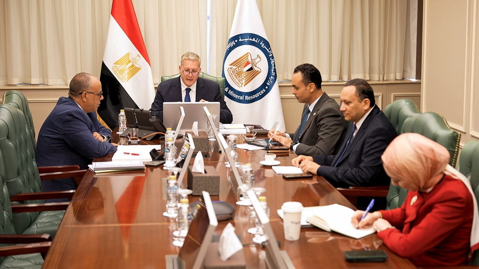 بدوى: سداد مستحقات الشركاء أعاد الثقة للاستثمار.. وإنتاج البترول الخام يعود إلى مسار النمو