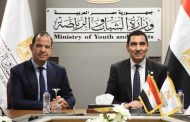جوهر يهنيء سيف الوزيري بعد تعيينه رئيسًا لمجلس إدارة الشركة المتحدة