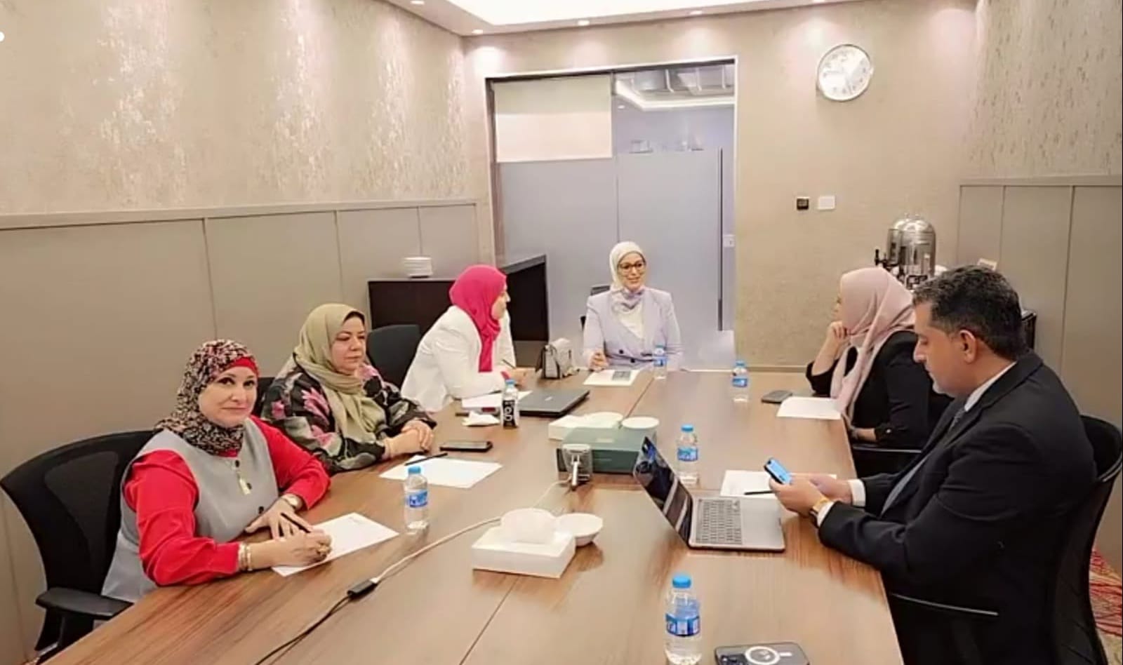 نقيب التمريض تشارك في إعداد خطة عربية للتطوير المهني والذكاء الاصطناعي بالوطن العربي