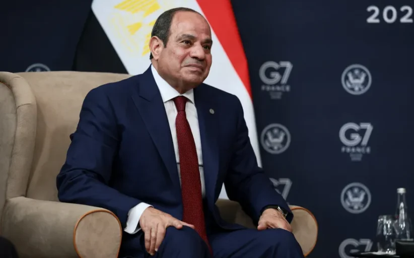 السيسي يؤكد لحفتر موقف مصر الثابت من وحدة ليبيا ودعم أمنها واستقرارها