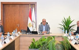 سويلم يتابع موقف إيراد نهر النيل والموقف المائي خلال فترة أقصى الاحتياجات المائية