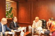 عصمت يبحث مع مجموعة الصين الجنوبية 